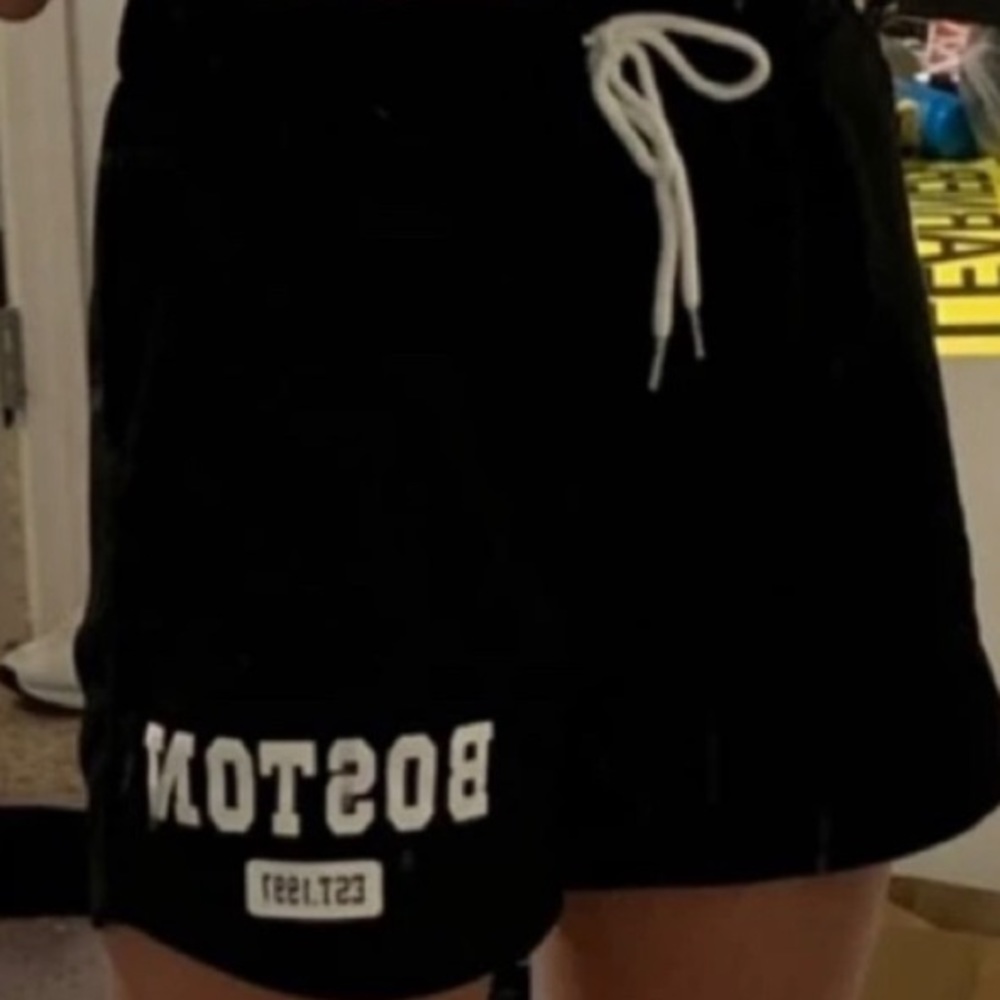 Size M shorts